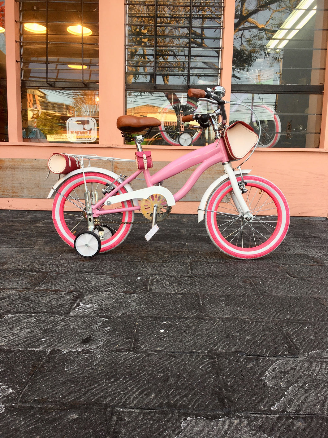 Rally N R16 Princesa Monoke RIN RIN BICLAS