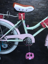 Cargar imagen en el visor de la galería, Vint N R20 Nezuko RIN RIN BICLAS
