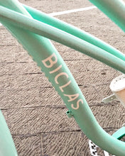 Cargar imagen en el visor de la galería, Curve D Blocparty Llantitas 2.0 RIN RIN BICLAS
