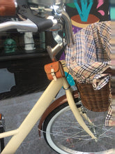 Cargar y reproducir el video en el visor de la galería, Tricicleta Chocolat 2020 RIN RIN BICLAS
