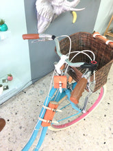 Cargar y reproducir el video en el visor de la galería, Slim D Lowly RIN RIN BICLAS
