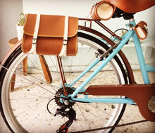 Cargar imagen en el visor de la galería, Londy The Louvre RIN RIN BICLAS

