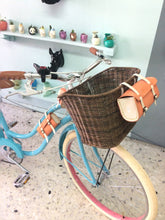 Cargar y reproducir el video en el visor de la galería, Slim D Lowly RIN RIN BICLAS
