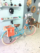 Cargar y reproducir el video en el visor de la galería, Slim D Lowly RIN RIN BICLAS
