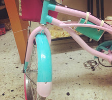 Cargar imagen en el visor de la galería, Curve N R20 Crash Landing On You RIN RIN BICLAS
