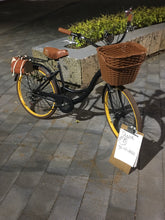Cargar imagen en el visor de la galería, Londy black She Past Away RIN RIN BICLAS
