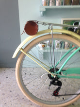 Cargar imagen en el visor de la galería, Londy Oddnesse RIN RIN BICLAS

