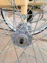 Cargar imagen en el visor de la galería, Tricicleta Paris 2016 RIN RIN BICLAS
