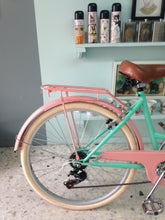 Cargar imagen en el visor de la galería, Londy Sky Ferreira RIN RIN BICLAS
