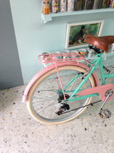Cargar imagen en el visor de la galería, Londy Sky Ferreira RIN RIN BICLAS
