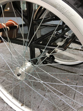 Cargar imagen en el visor de la galería, Tricicleta full black RIN RIN BICLAS
