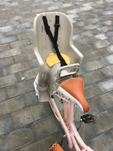 Cargar imagen en el visor de la galería, Slim D Bridget Jones con porta bebé 2022 RIN RIN BICLAS
