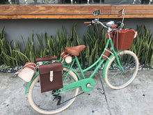 Cargar imagen en el visor de la galería, Britt Musgo primera edición RIN RIN BICLAS
