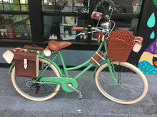 Cargar imagen en el visor de la galería, Britt Musgo primera edición RIN RIN BICLAS
