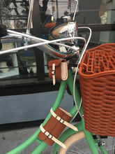 Cargar imagen en el visor de la galería, Britt Musgo primera edición RIN RIN BICLAS
