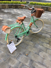 Cargar imagen en el visor de la galería, Britt Musgo 2022 RIN RIN BICLAS
