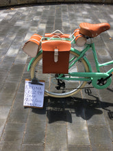 Cargar imagen en el visor de la galería, Britt Musgo 2022 RIN RIN BICLAS
