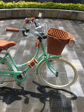 Cargar imagen en el visor de la galería, Britt Musgo 2022 RIN RIN BICLAS
