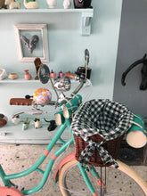 Cargar imagen en el visor de la galería, Hardluminium Sky Ferreira Ed Super RIN RIN BICLAS
