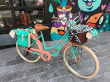 Cargar imagen en el visor de la galería, Hardluminium Sky Ferreira Ed Super RIN RIN BICLAS
