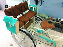 Cargar imagen en el visor de la galería, Tricicleta Grand Blanc RIN RIN BICLAS
