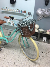 Cargar imagen en el visor de la galería, Slim D Her Voice Over Boys sencilla RIN RIN BICLAS
