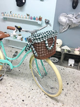 Cargar imagen en el visor de la galería, Slim D Her Voice Over Boys sencilla RIN RIN BICLAS
