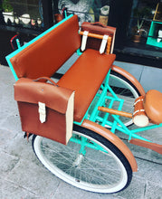 Cargar imagen en el visor de la galería, Tricicleta cinderella´s castle &amp; chocolat 1.0 RIN RIN BICLAS
