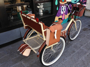 Tricicleta chocolat canastilla desmontable RIN RIN BICLAS