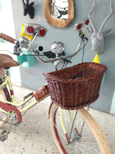 Cargar imagen en el visor de la galería, canastilla bicicleta vintage
