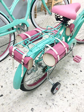 Cargar imagen en el visor de la galería, Par Enola y Eudoria Holmes RIN RIN BICLAS
