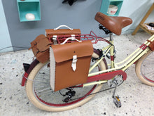Cargar imagen en el visor de la galería, alforjas bicicleta vintage
