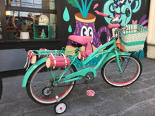 Cargar imagen en el visor de la galería, Curve N R20 Enola Holmes RIN RIN BICLAS
