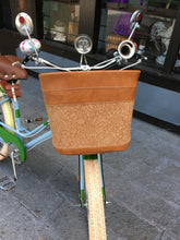 Cargar imagen en el visor de la galería, canastilla bicicleta vintage

