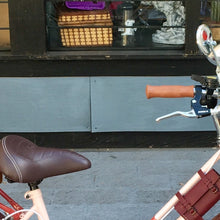 Cargar imagen en el visor de la galería, asiento bicicleta vintage
