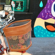 Cargar imagen en el visor de la galería, canastilla bicicleta vintage
