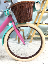 Cargar imagen en el visor de la galería, Tricicleta Hannah Baker 2.0 2021 RIN RIN BICLAS
