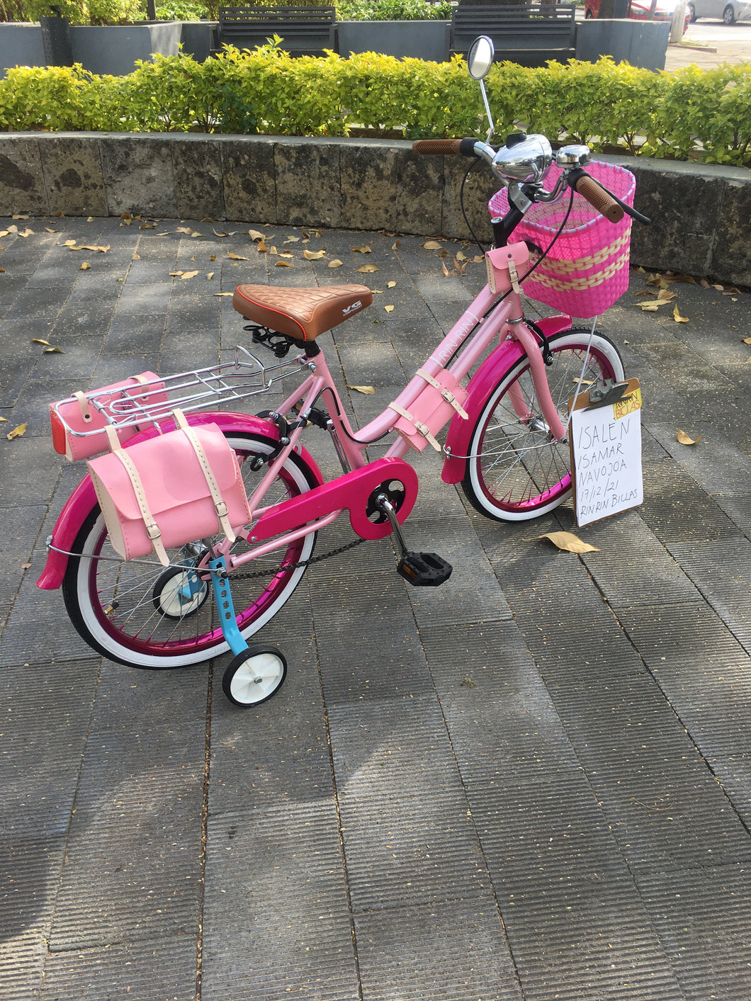Vint N R20 Mary Jane Watson RIN RIN BICLAS