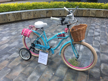 Cargar imagen en el visor de la galería, Curve D Blocparty Llantitas 1.0 RIN RIN BICLAS
