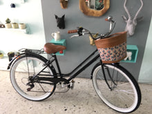 Cargar imagen en el visor de la galería, Bicicleta vintage negra
