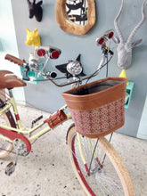 Cargar imagen en el visor de la galería, canastilla bicicleta vintage
