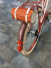 Cargar imagen en el visor de la galería, alforja bicicleta vintage
