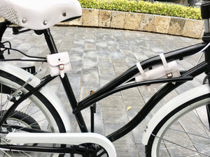 Curve D Meg White 2022 RIN RIN BICLAS