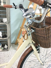 Cargar imagen en el visor de la galería, Tricicleta Chocolat 2020 RIN RIN BICLAS
