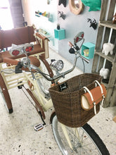 Cargar imagen en el visor de la galería, Tricicleta Chocolat 2020 RIN RIN BICLAS
