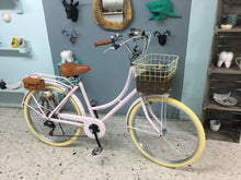 Cargar imagen en el visor de la galería, Britt the less I know the better 2020 sencilla RIN RIN BICLAS
