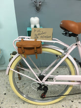 Cargar imagen en el visor de la galería, Britt the less I know the better 2020 sencilla RIN RIN BICLAS
