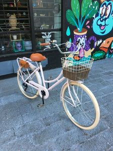 Britt the less I know the better 2020 sencilla RIN RIN BICLAS