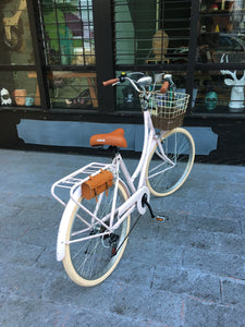 Britt the less I know the better 2020 sencilla RIN RIN BICLAS