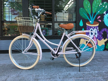 Cargar imagen en el visor de la galería, Britt the less I know the better 2020 sencilla RIN RIN BICLAS
